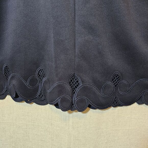 Tahari Bodycon Sheath Dress Size 10 Black Sleeveless Lace Cutouts Zippered Lined - Picture 8 of 10